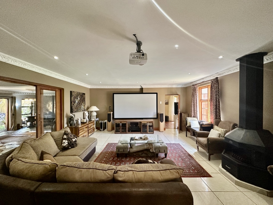5 Bedroom Property for Sale in Mill Park Eastern Cape
